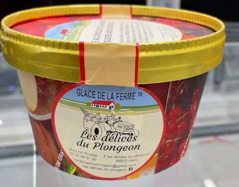 Glace au chocolat et a la noisette