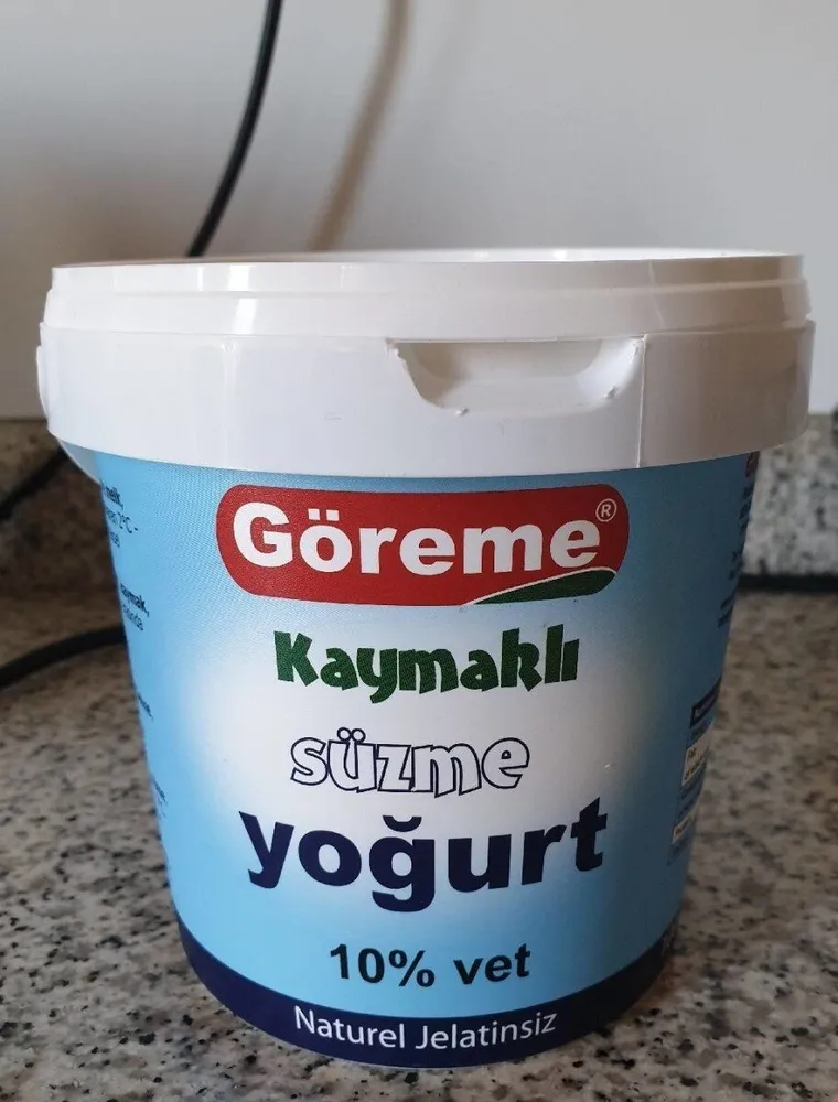 Kaymaklı süzme yoğurt