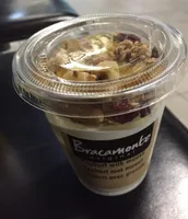 Yoghurt with muesli