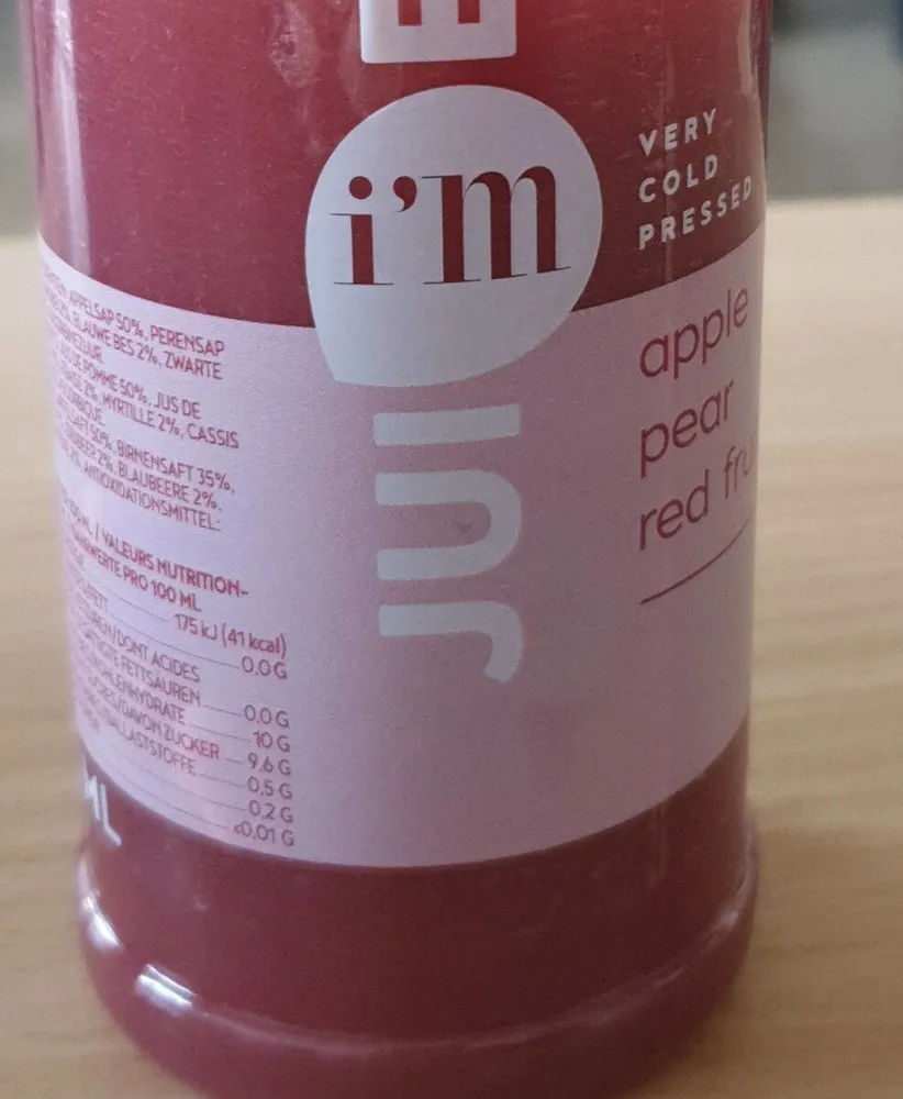 apple pear red fruit smoothie