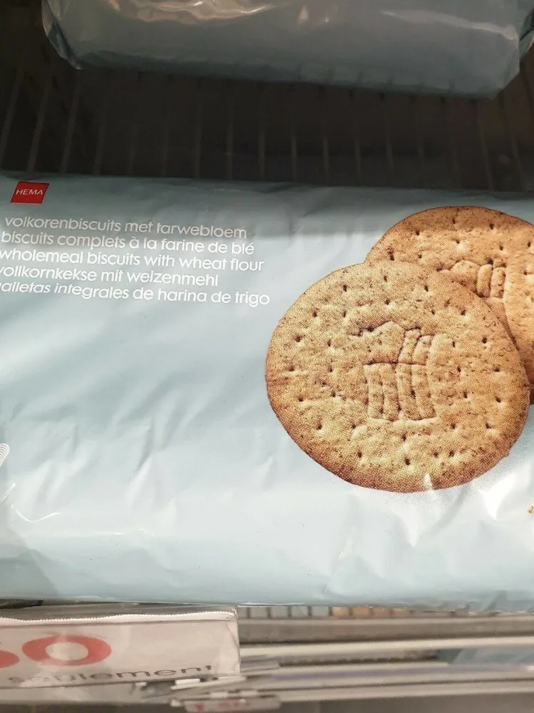 Biscuit complets a la farine de blé