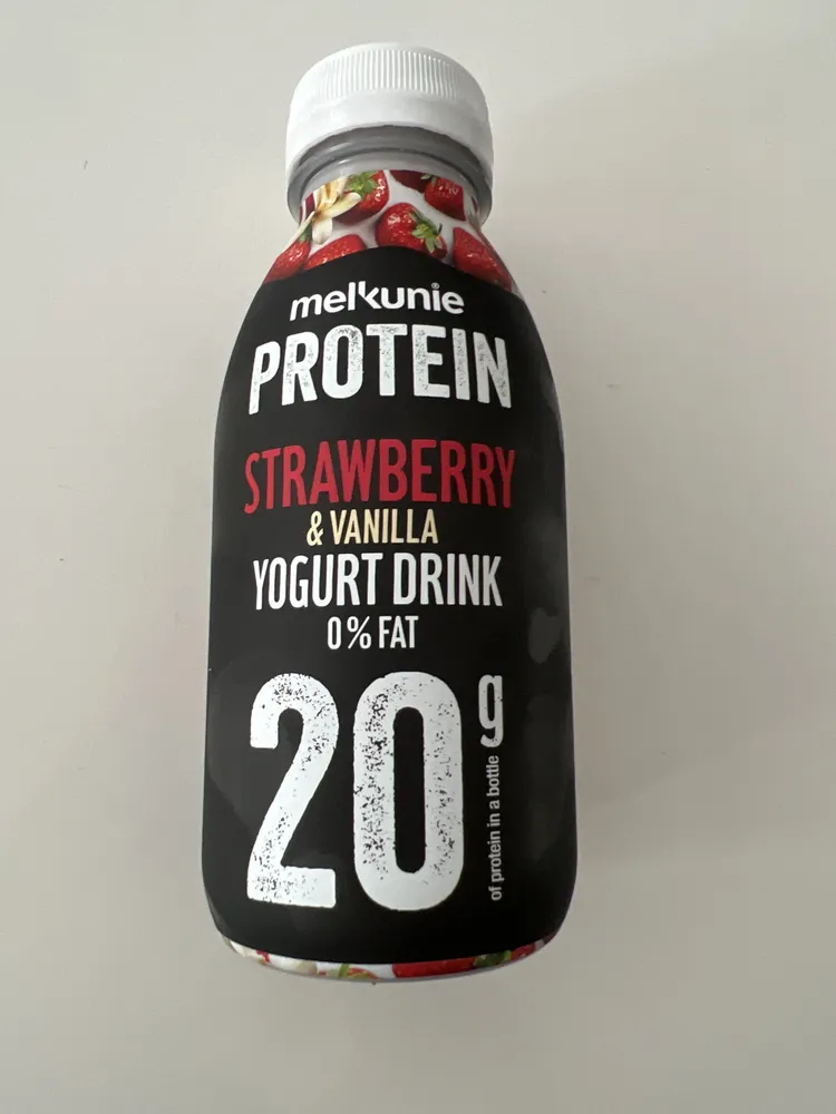 strawberry & Camilla yoghurt drink 0% fat