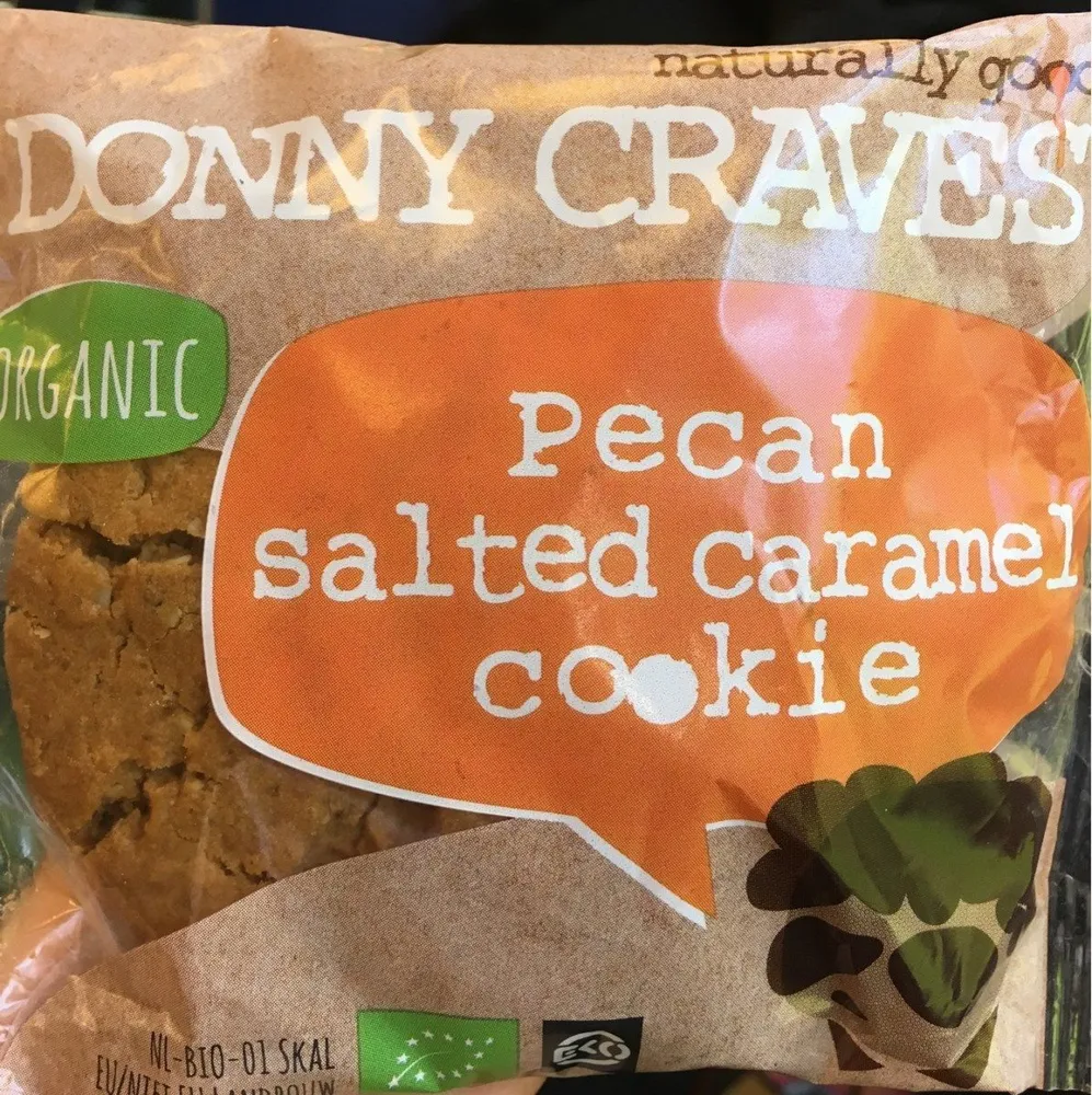Pecan salted caramel cookie