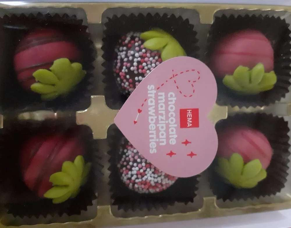 Chocolaté marzipan stramberries
