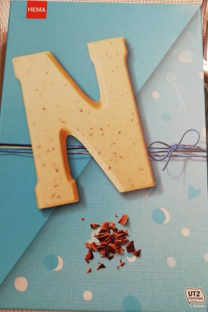 Lettre N en Chocolat Blanc aux grués de cacao