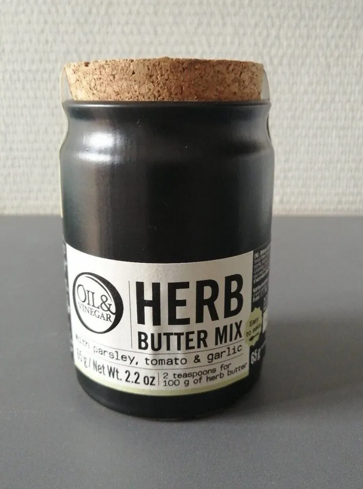 OIL& NEGAR HERB Ruth parsley, tomato & carlie BUTT