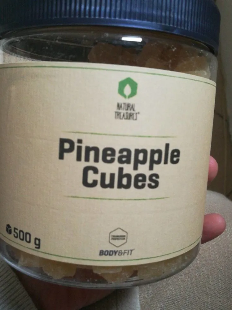 Pineapple cubes