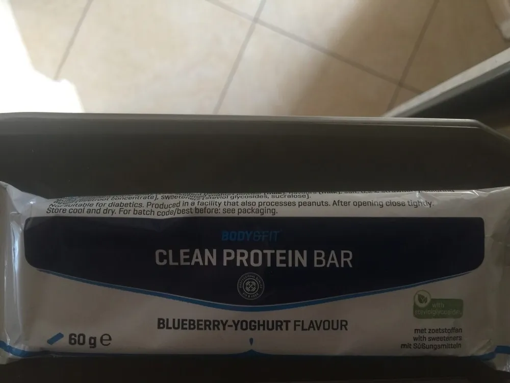 CLEAN PROTEIN BAR