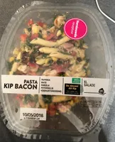 Pasta kip beacon salade