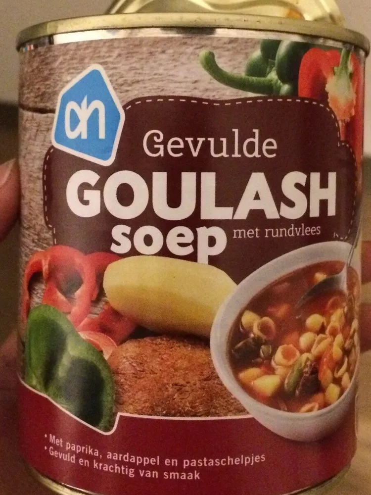 Gevulde goulashsoep met rundvlees