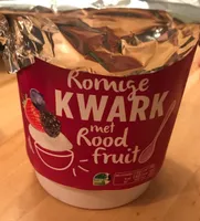 Romige kwark met rood fruit