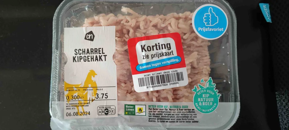 Scharrel kipgehakt