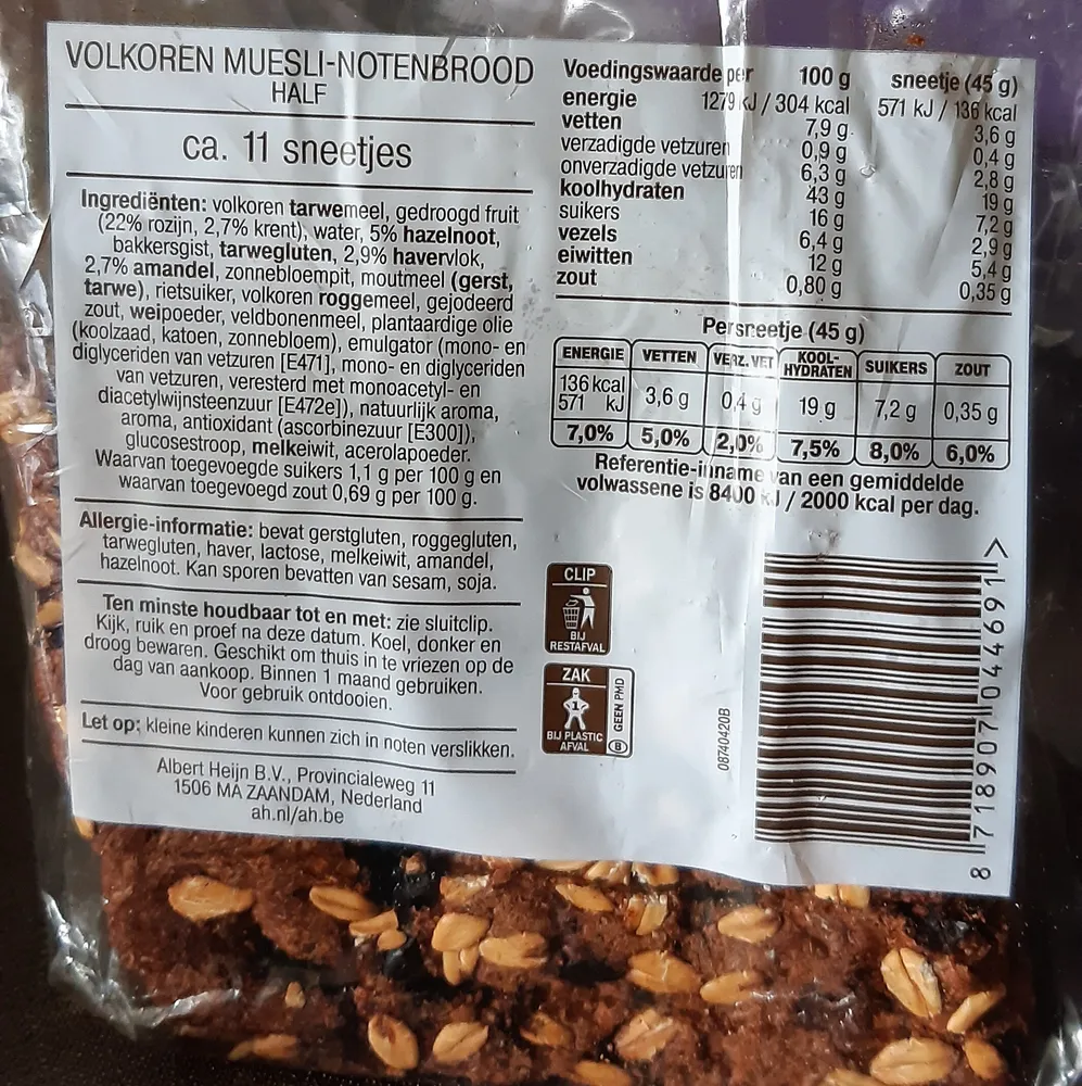 Volkoren muesli-notenbrood
