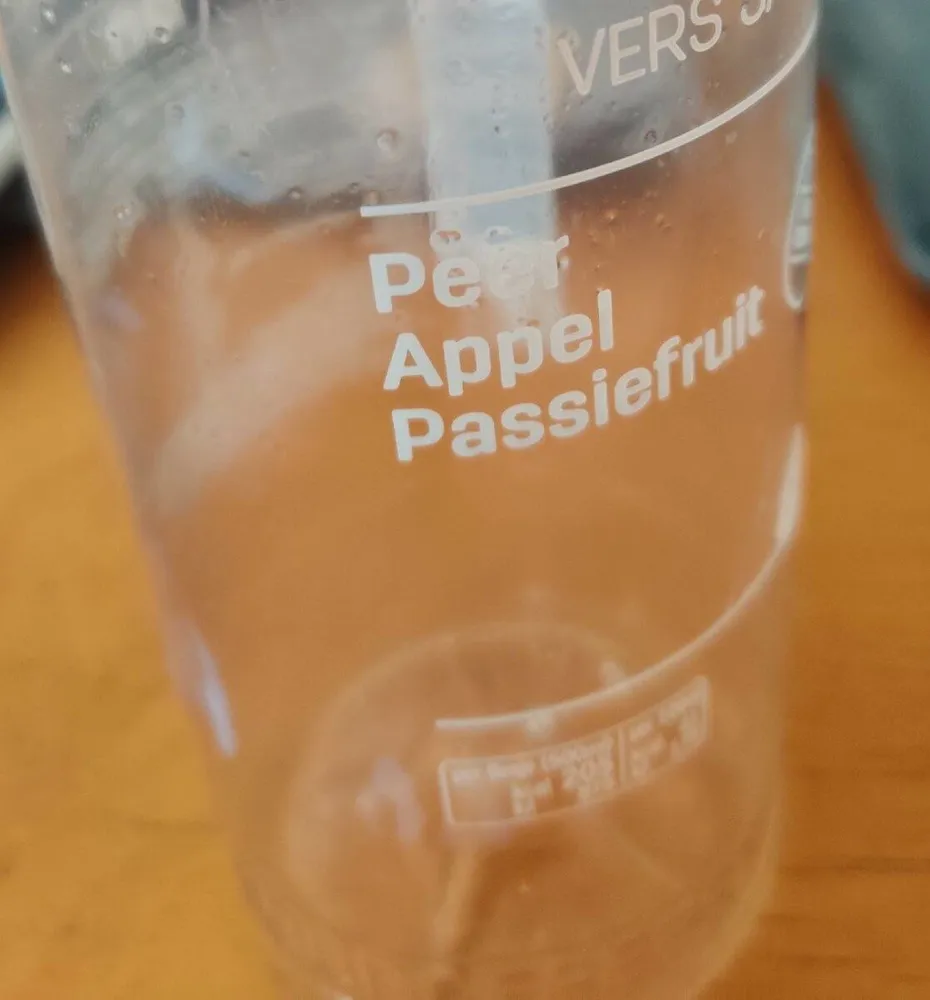 Vers sap: peer, appel, passievrucht