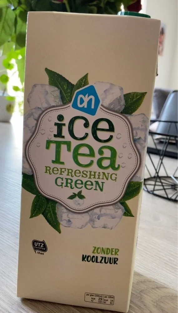 Ice tea refreshing green