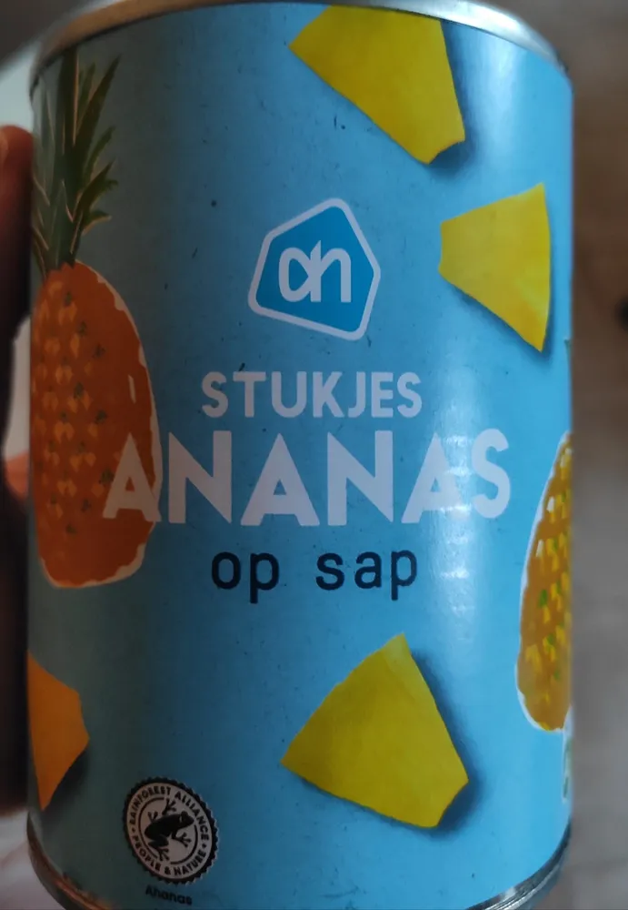 Stukjes Ananas op sap