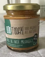 Purée de noix mélangées