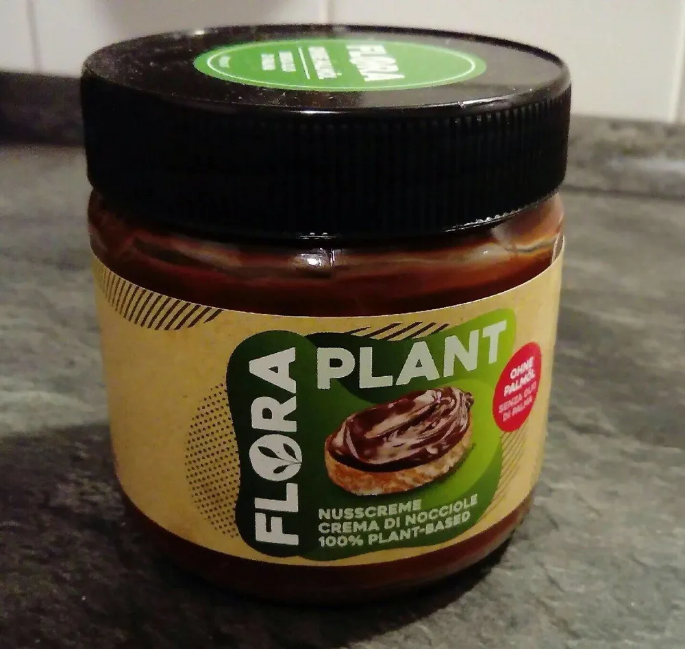 Flora Nusscreme