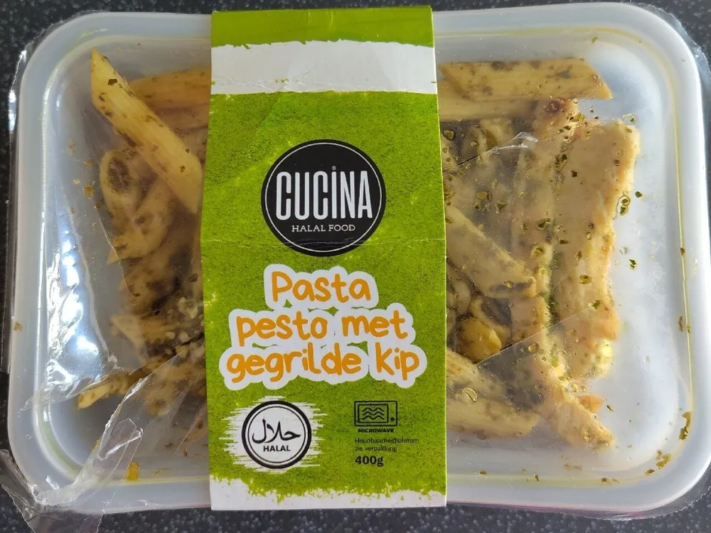 Pasta pesto met gegrilde kip