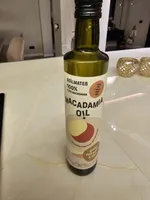 Macadamia oil
