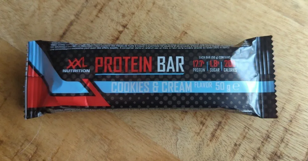 Cookies & Cream Protein Bar