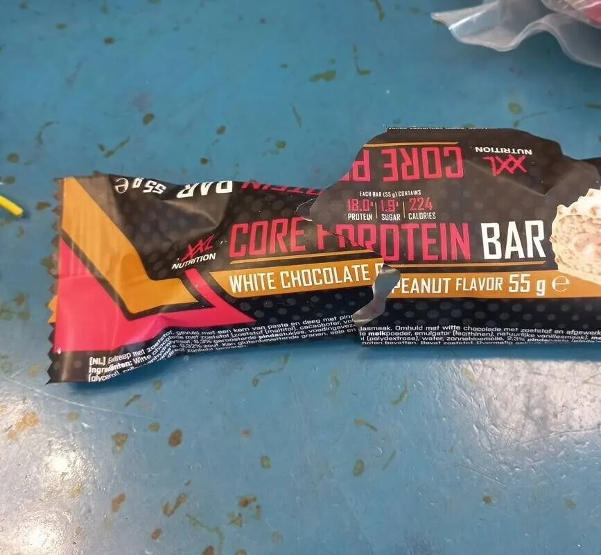 EACH BAR (55) CONTAIN 18.0 1.9 224 PROTEIN SUGAR C