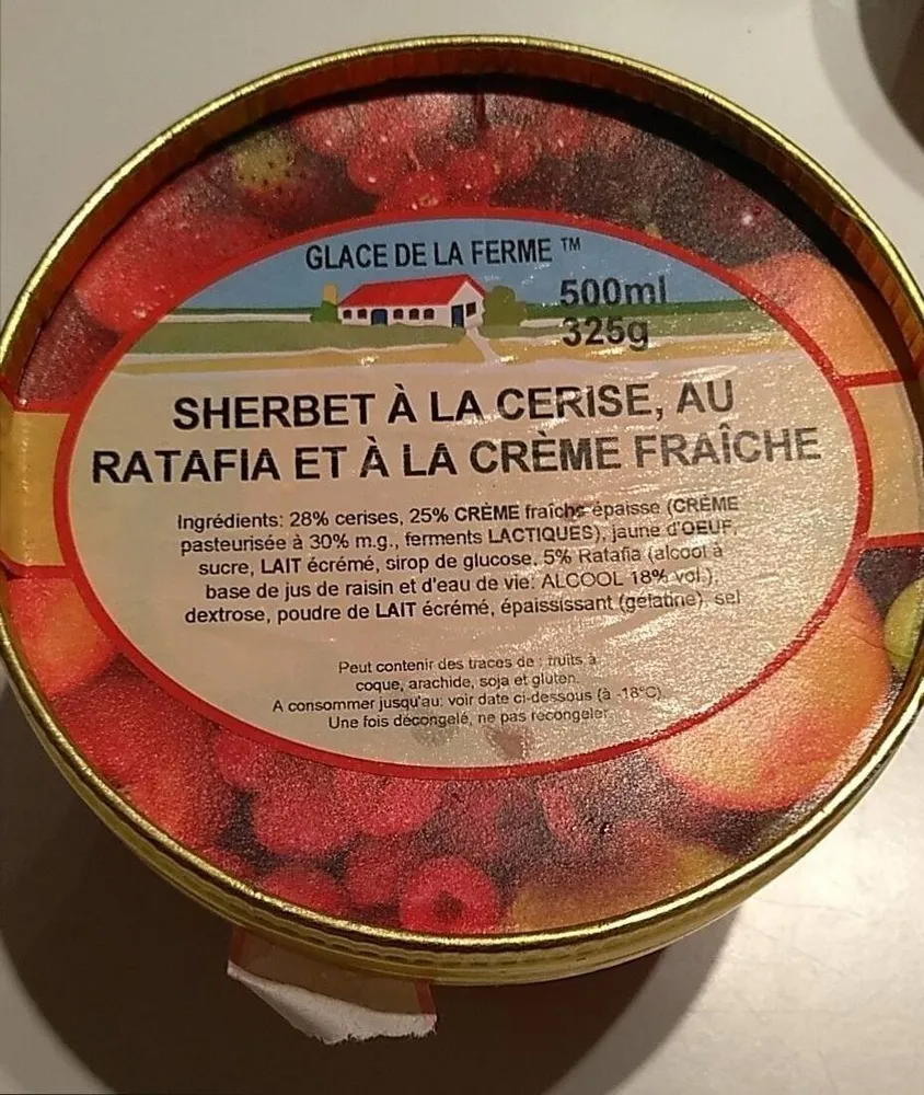 Sherbet à la cerise, ratafia et crème fraîche