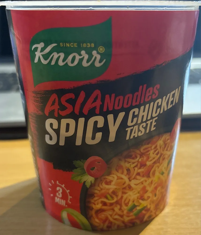 Asia Noodles Spicy Chicken Taste
