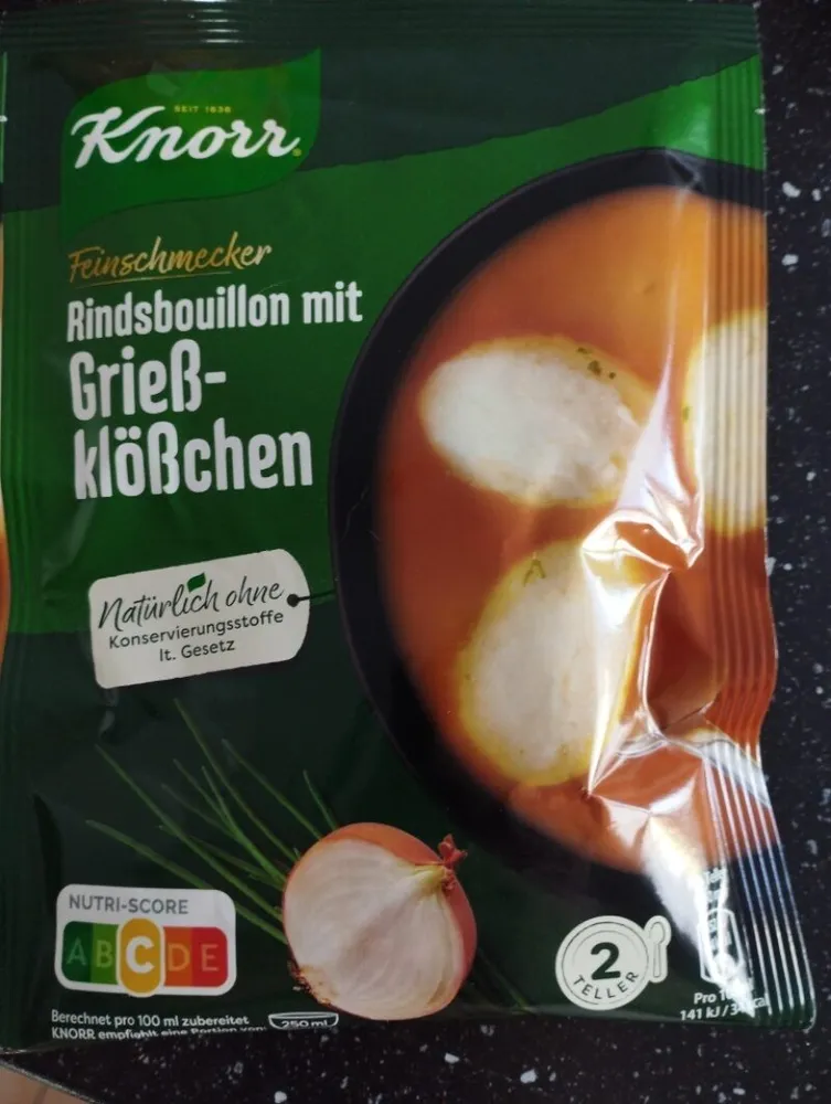 Rindsbouillon mit Grießklößchen