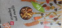 Crunchy nut muesli