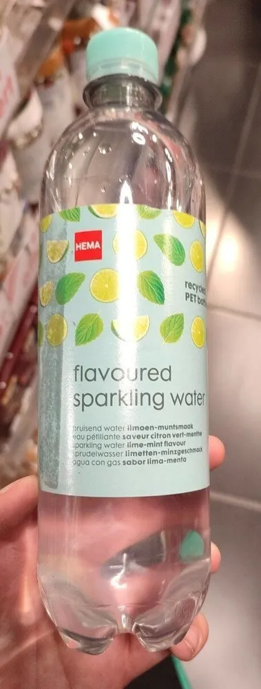 Flavoured sparkling water