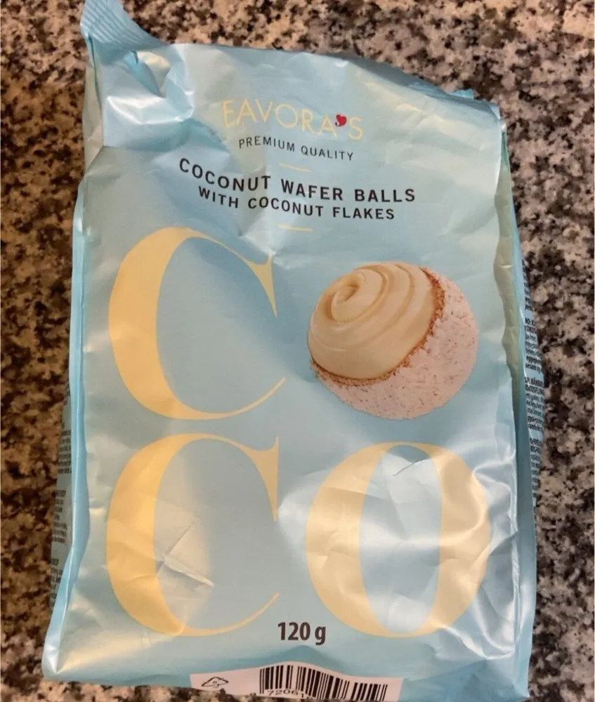 Coconut wafer balls with coconut flakes