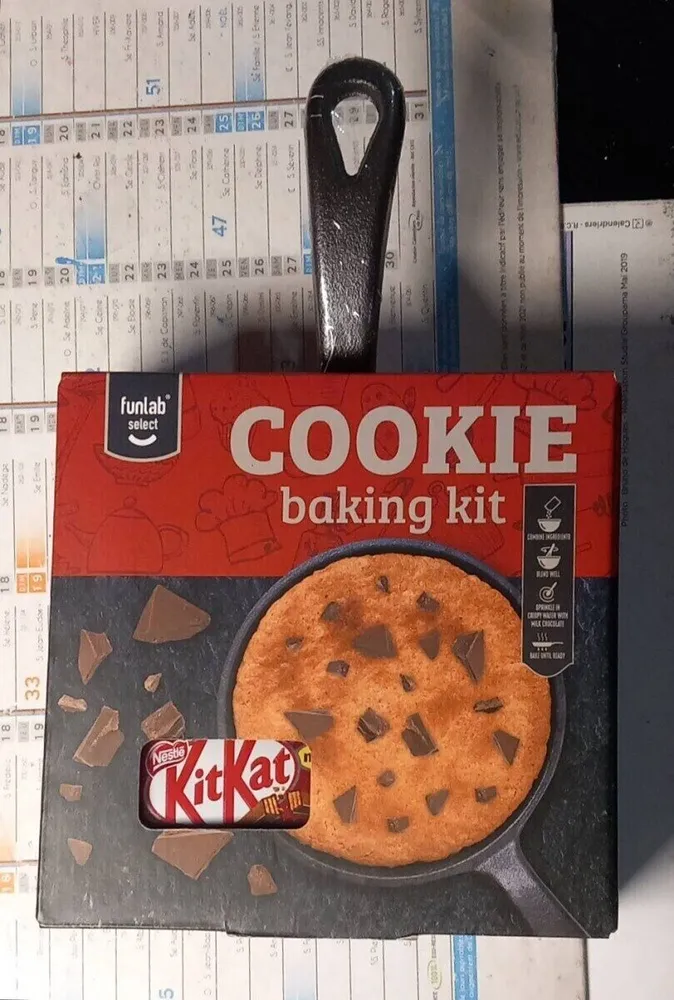 Cookie baking kit