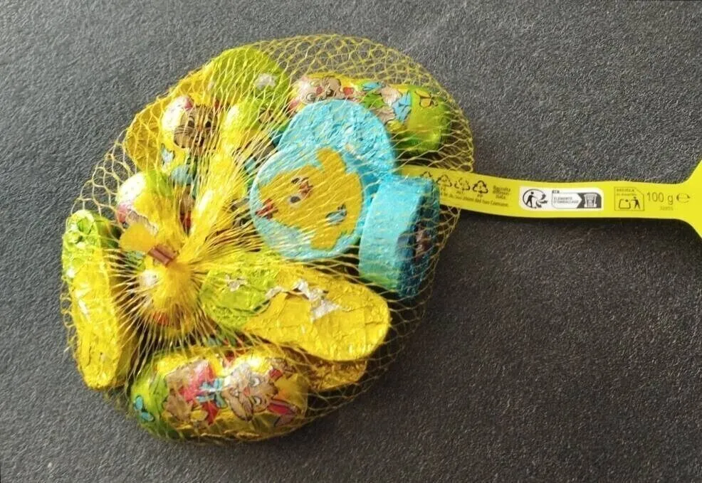 Pralines de chocolat au lait fourrées à la crème (50%) de lait