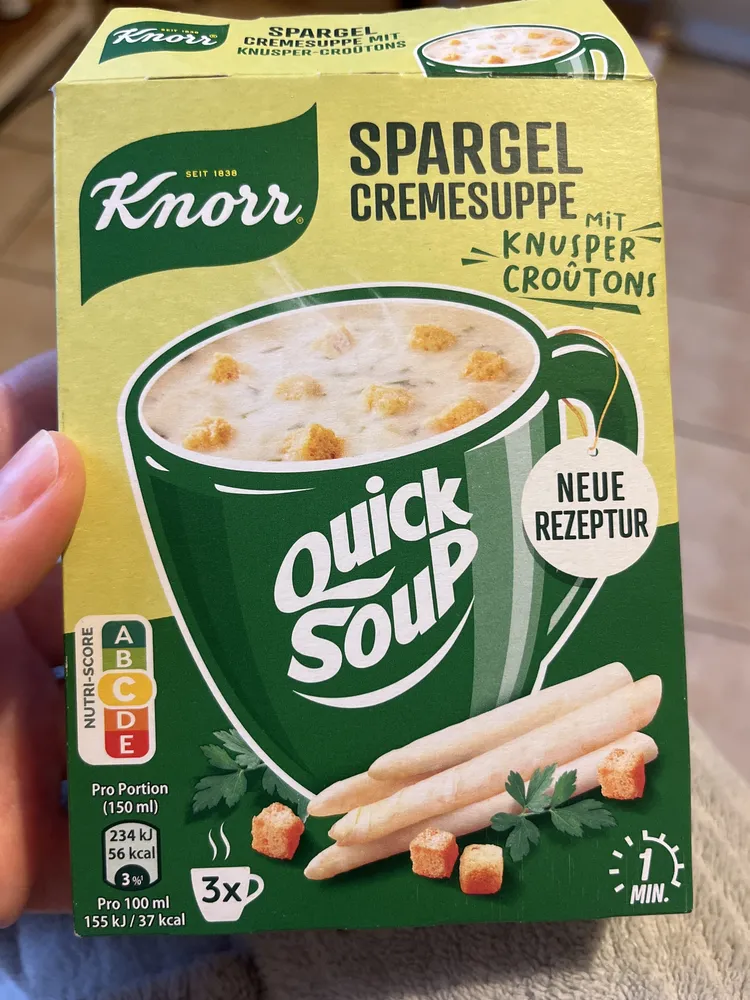 Spargel Cremesuppe mit Knusper-Croutons