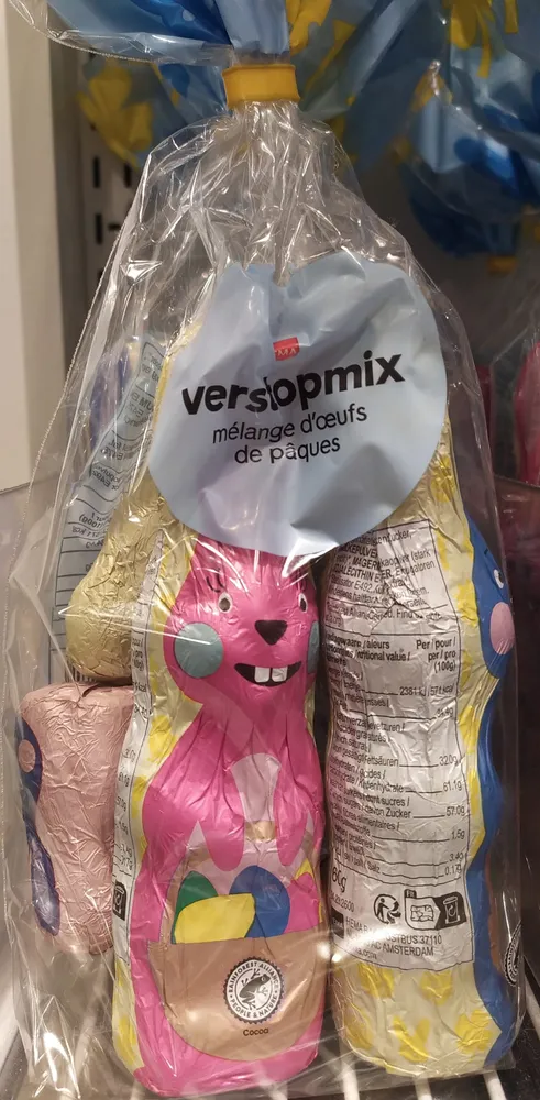mélange d'œufs de pâques