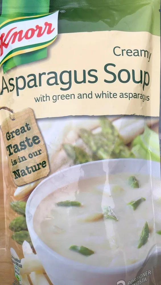 Creamy asparagus soup
