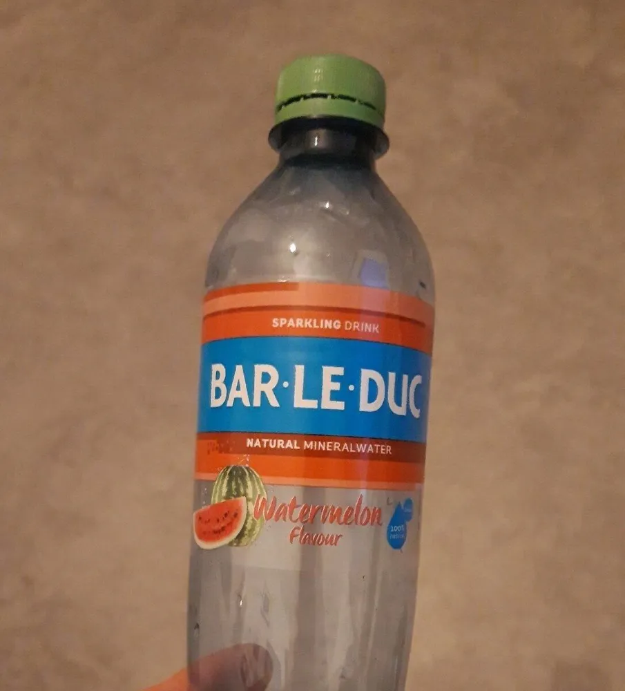 Eau petillante pastèque