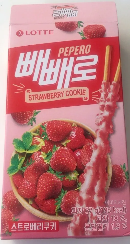 Lotte Pepero Strawberry Cookie