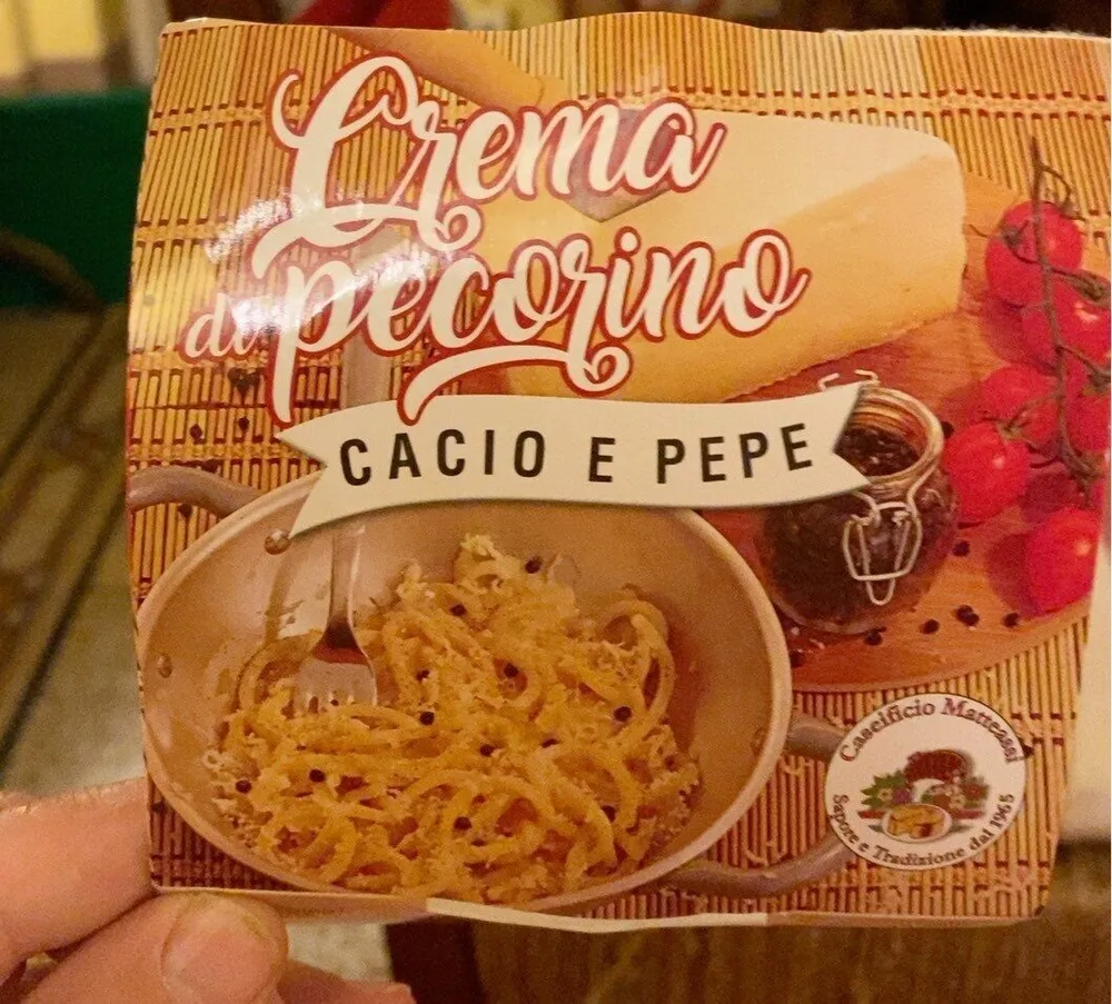 Crema di pecorino cacio e pepe