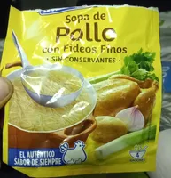 Sopa de pollo con fideos finos