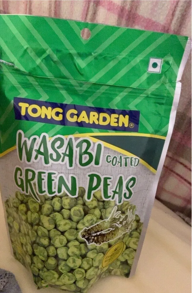 Wasabi coated green peas