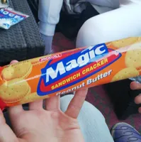 Magic sandwich cracker