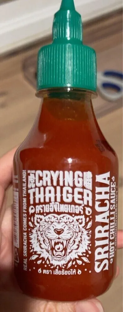 sriracha hot chilli sauce