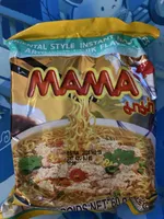 Oriental style instant noodles, artificial pork flavour