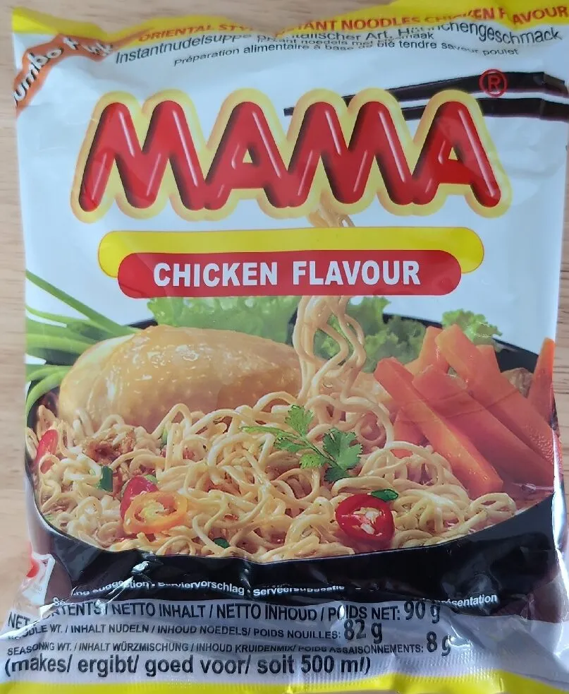 Oriental style instant noodles chicken flavour