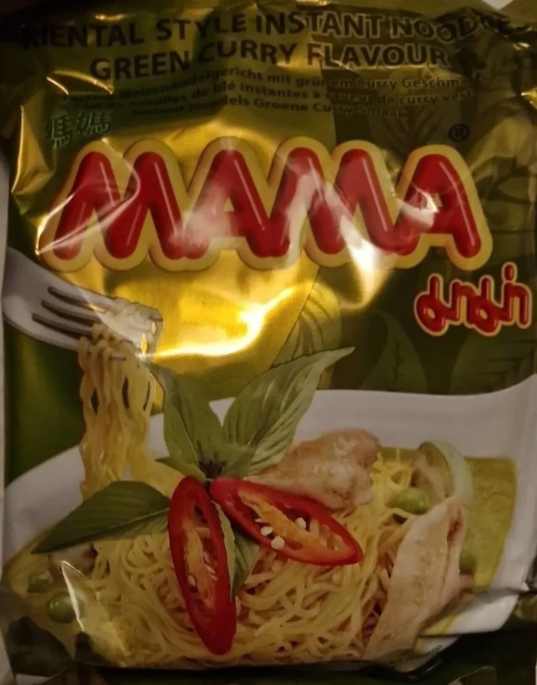 Oriental style instant noodles green curry flavour
