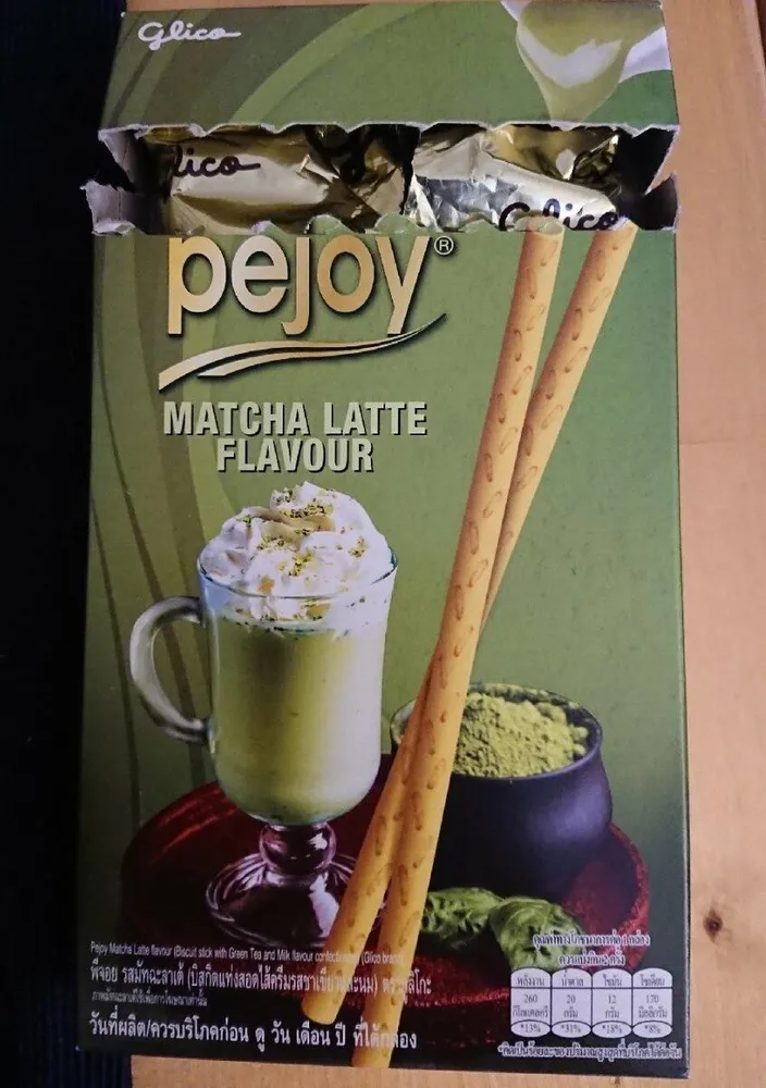 Pejoy biscuit stick Matcha latte flavour