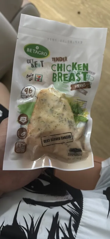 Tender Chicken Breast Herbs