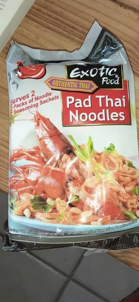 Pad thaï noodles